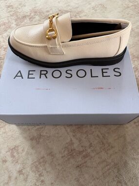AEROSOLES Women's Beckett Ivory Leather Loafers with Gold Horsebit Size 8